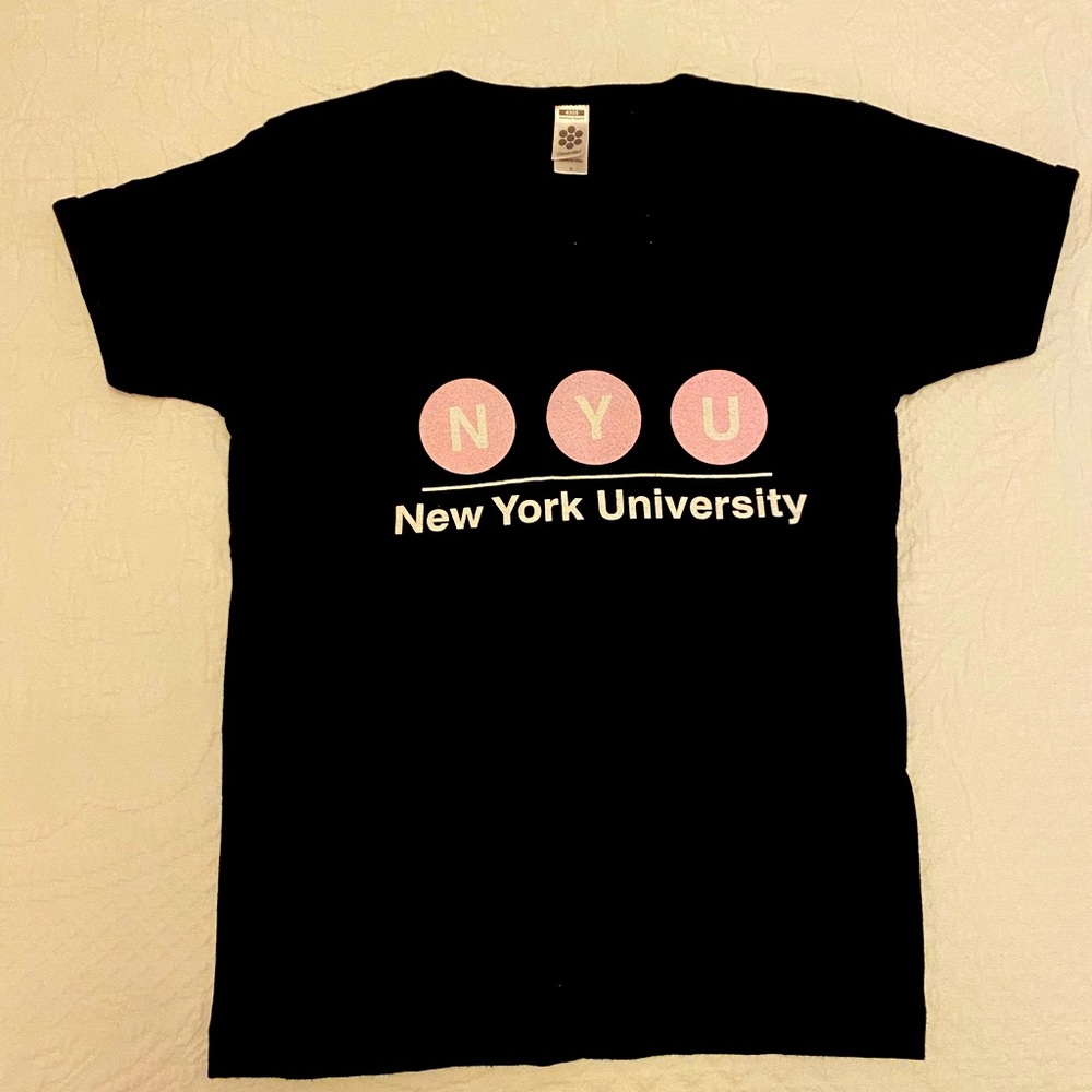 NYU T-Shirt by American Apparel size S